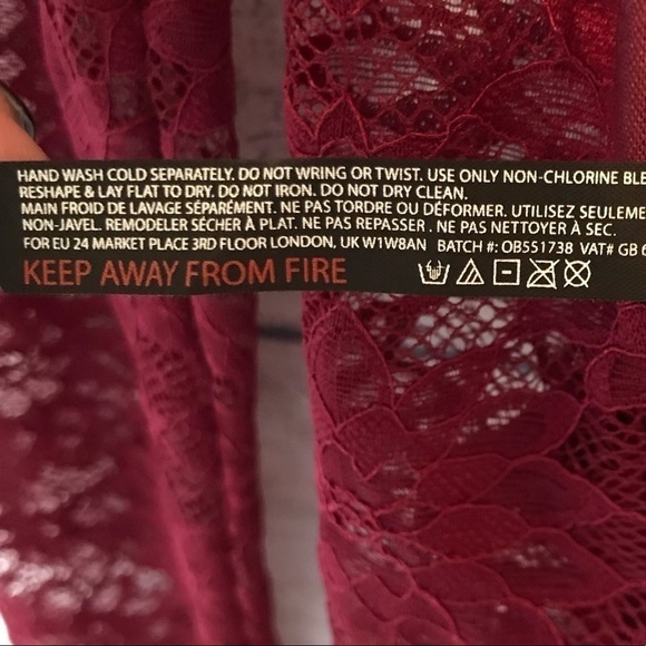 🔥SALE NWOT Urban Outfitters Loralie Lace Bodysuit - Picture 7 of 8